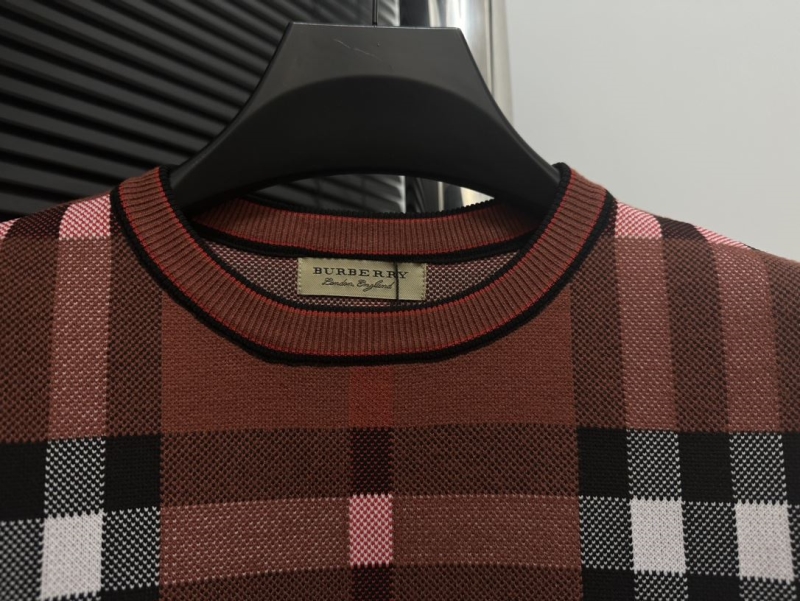 Burberry Sweaters